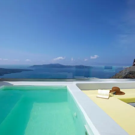 Caldera Apex Hotel